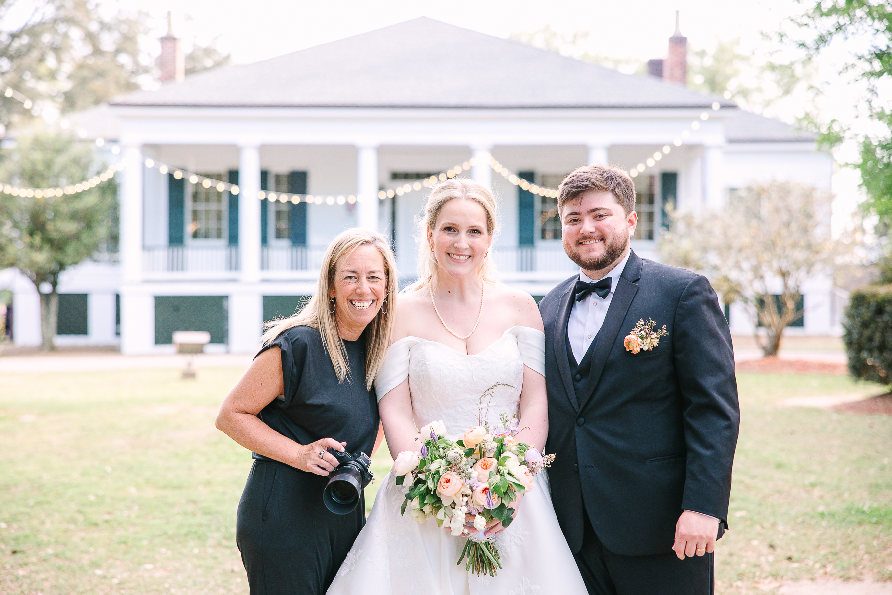 Mobile Alabama wedding photographer with Spring Hill College Wedding Bride and groom